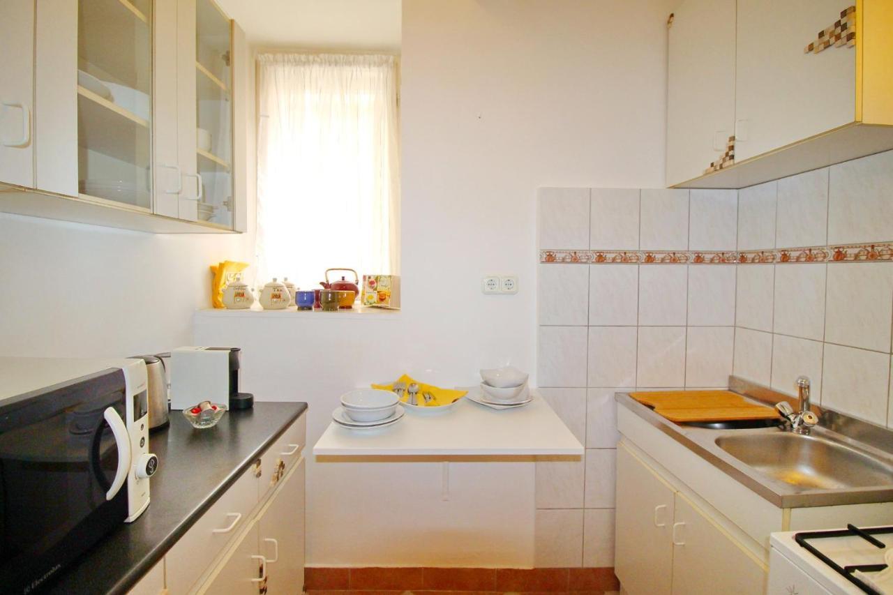 Cosy Castle Apartment Boedapest Buitenkant foto